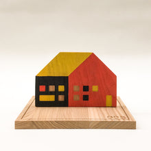 Load image into Gallery viewer, Tiny Houses #005 Wood